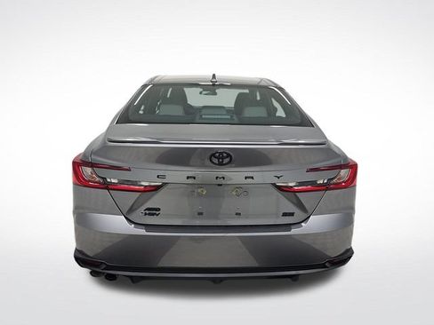 Used 2025 Toyota Camry SE AWD/4WD image 5