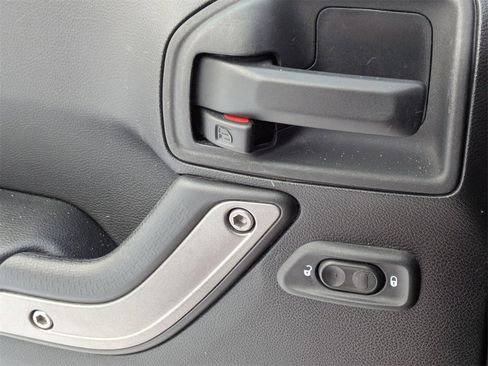 Used 2015 Jeep Wrangler Sport w/ Quick Order Package 24S image 15