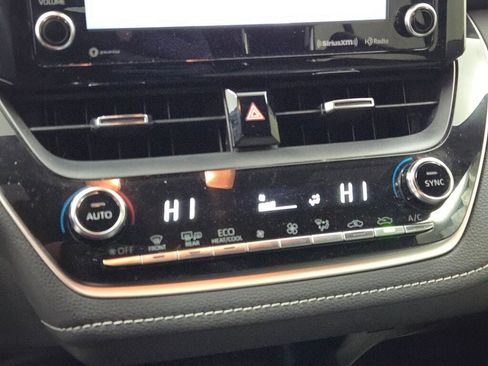 Used 2021 Toyota Corolla XSE image 27