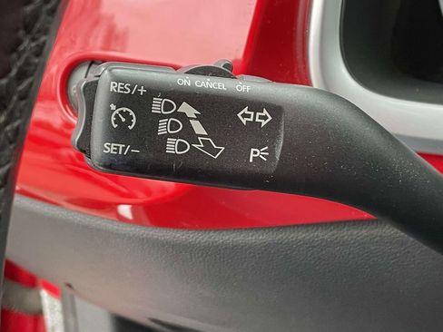 Used 2012 Volkswagen Beetle 2.5 image 21