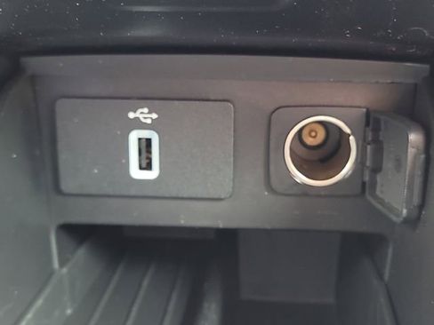 Used 2018 Ford Explorer Limited w/ Equipment Group 301A FWD image 31