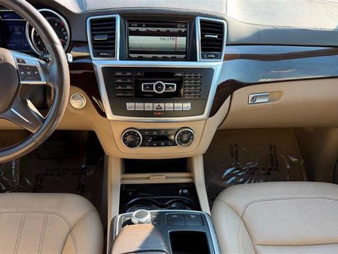 Used 2015 Mercedes-Benz GL 450 4MATIC image 26