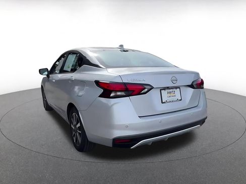 Used 2025 Nissan Versa SV image 11