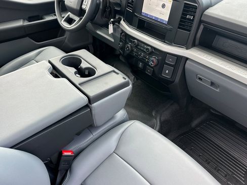 New 2026 Ford F250 XL w/ XL Chrome Package image 14