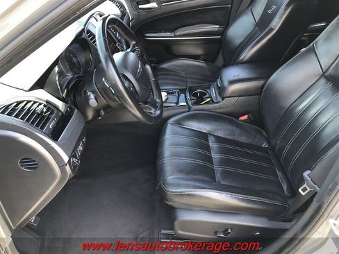 Used 2019 Chrysler 300 S RWD image 11