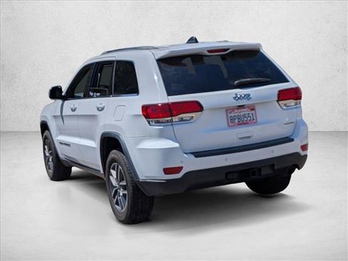 Used 2020 Jeep Grand Cherokee Laredo w/ Laredo X Package RWD image 9