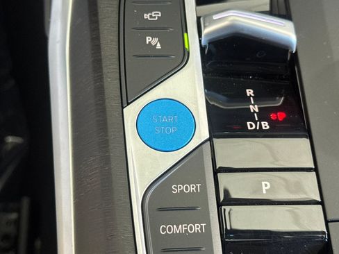 Used 2023 BMW i4 eDrive35 RWD image 17