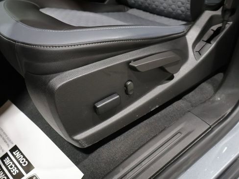 Used 2022 Chevrolet Colorado Z71 image 13