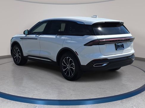New 2026 Lincoln Nautilus Premier AWD/4WD image 7