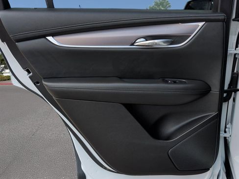 Used 2023 Cadillac XT6 Luxury w/ LPO, Floor Liner Package image 24