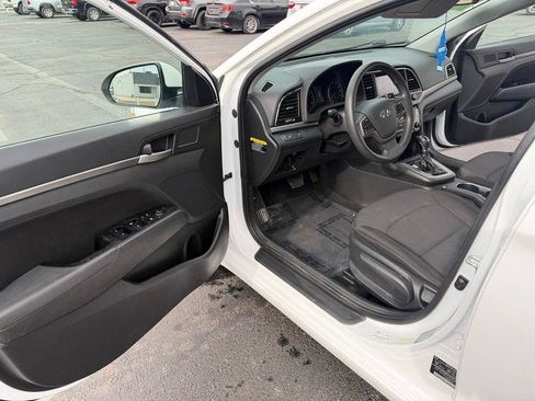 Used 2018 Hyundai Elantra SEL FWD image 10