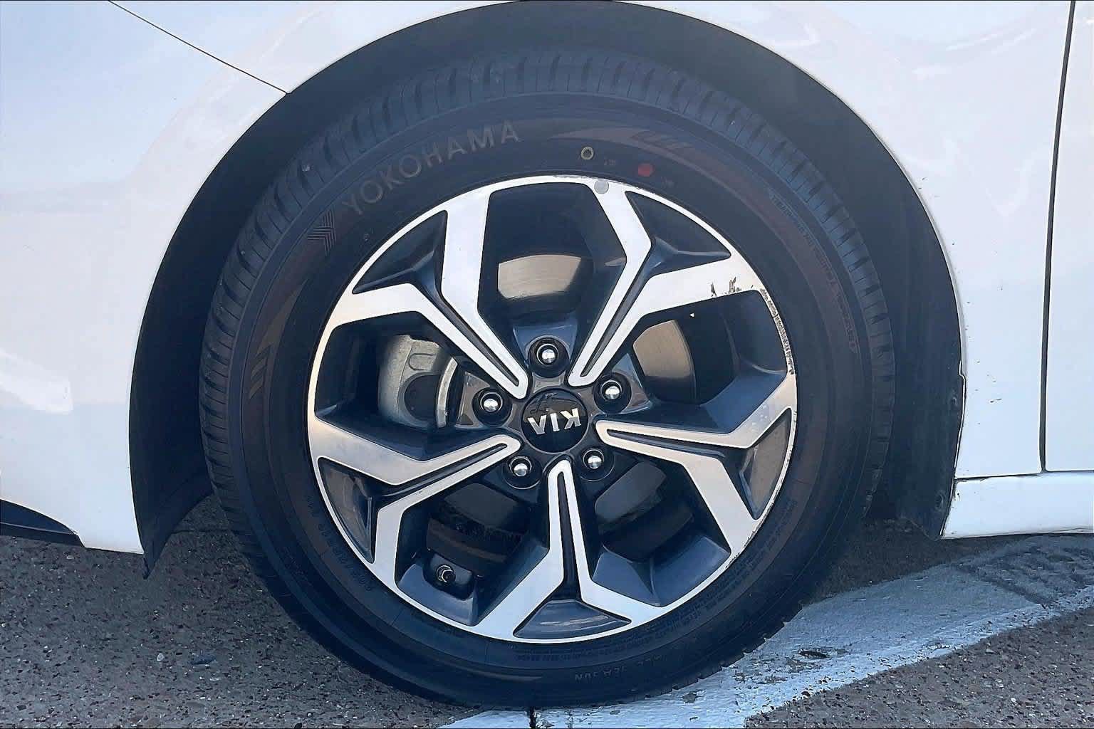 Used 2021 Kia Forte LXS FWD image 7