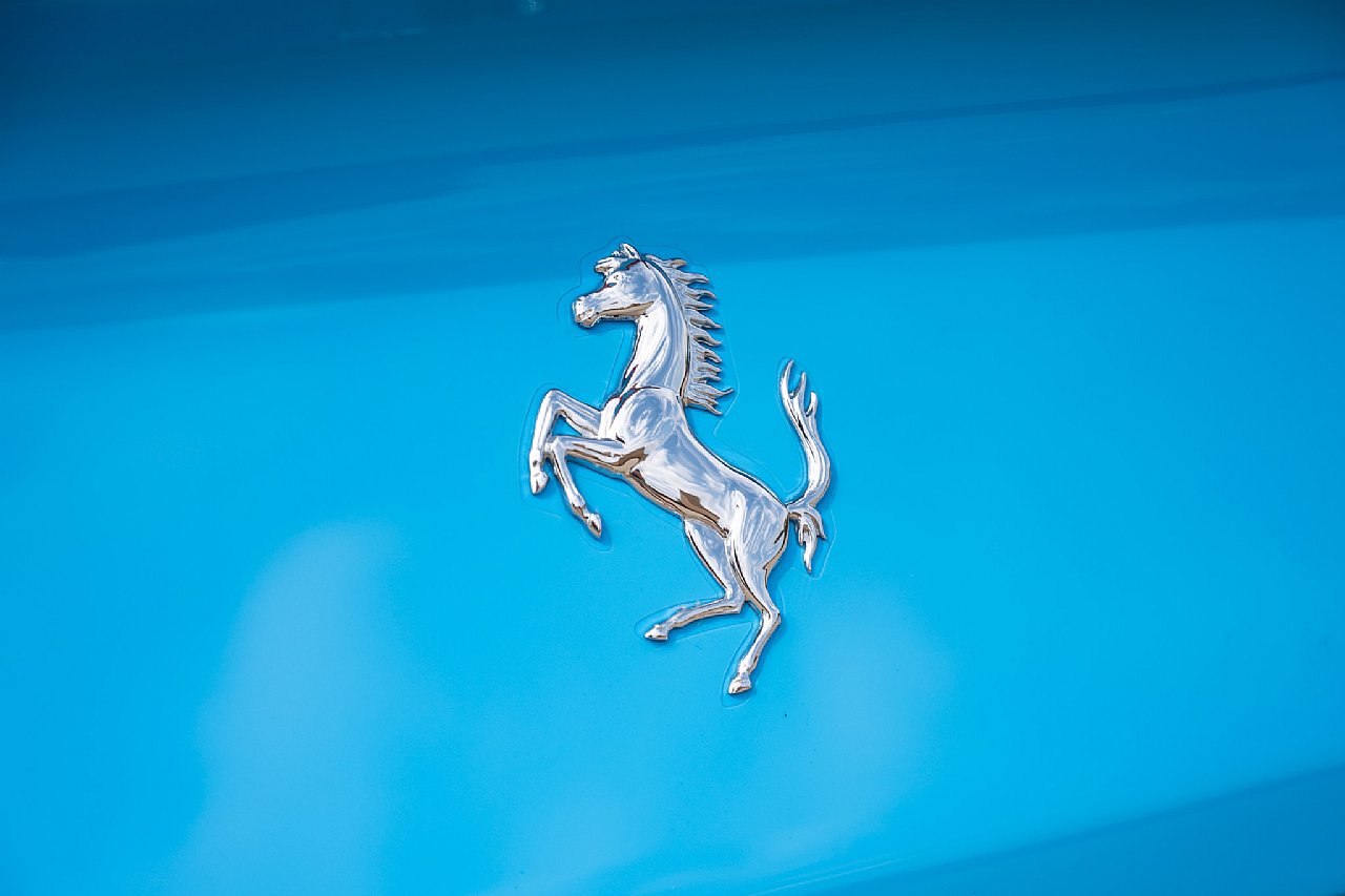 Used 2022 Ferrari 812 GTS RWD image 16