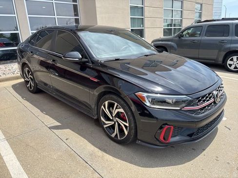 Used 2022 Volkswagen Jetta GLI Autobahn FWD image 17