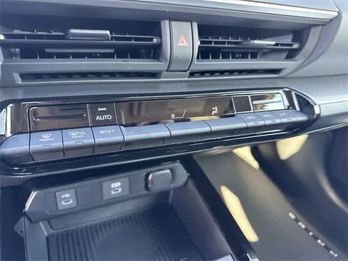 New 2026 Toyota Prius LE image 22