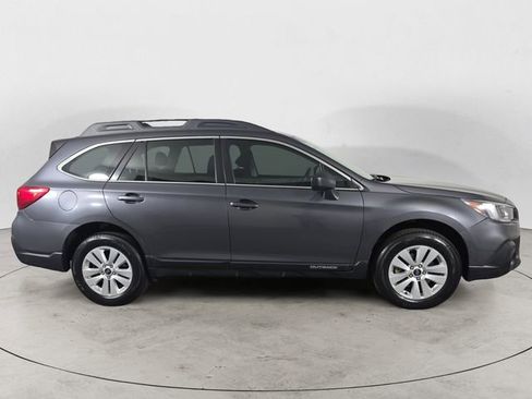 Used 2019 Subaru Outback 2.5i image 6