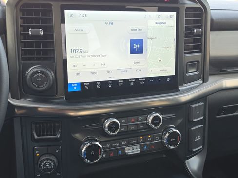 Used 2025 Ford F150 Lariat w/ Equipment Group 501A Mid image 16