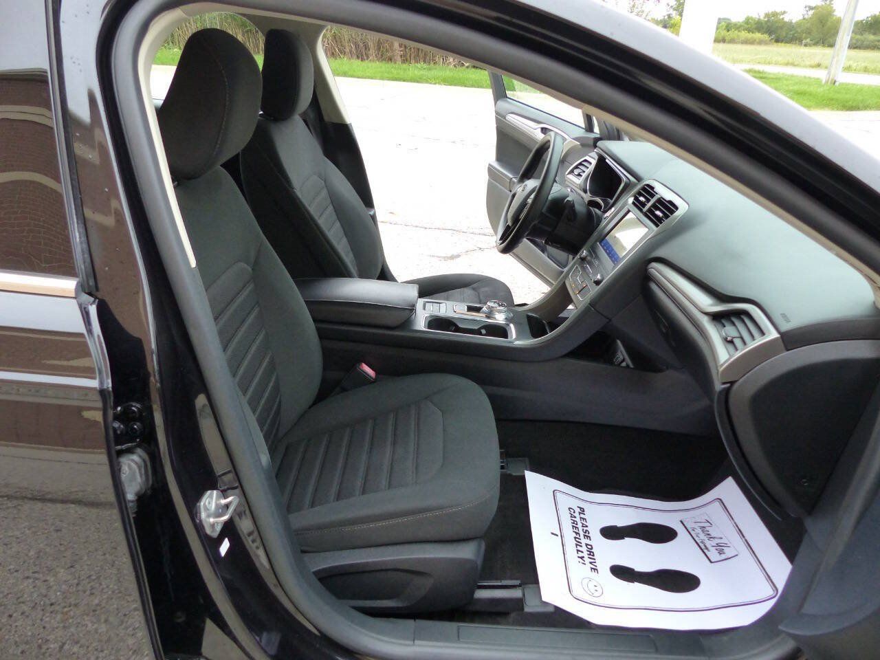 Used 2020 Ford Fusion SE FWD image 52