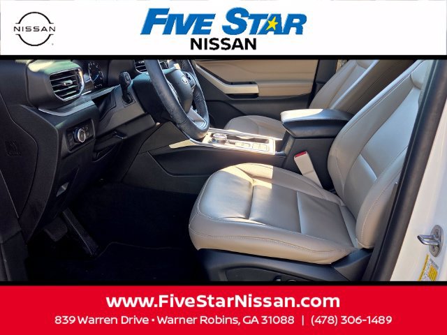 Used 2024 Ford Explorer XLT w/ Equipment Group 202A RWD image 5