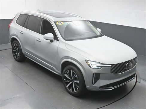 Certified 2025 Volvo XC90 B6 Core w/ Protection Package image 41