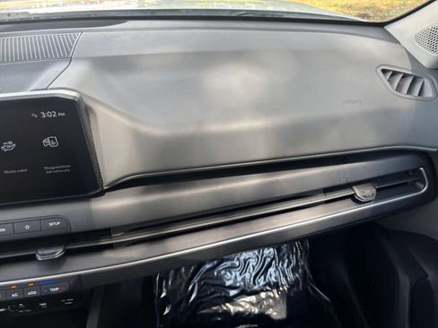 Used 2025 Kia K4 FWD image 37