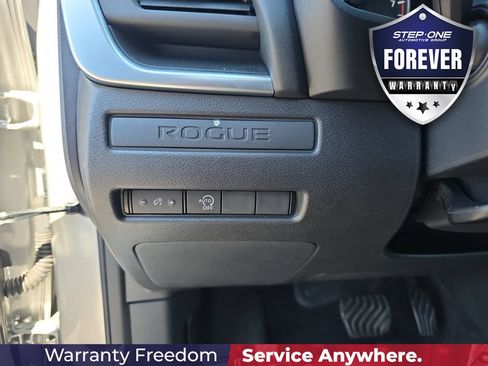 Used 2024 Nissan Rogue S AWD/4WD image 20