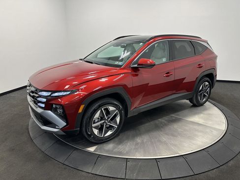 Certified 2025 Hyundai Tucson SEL image 3