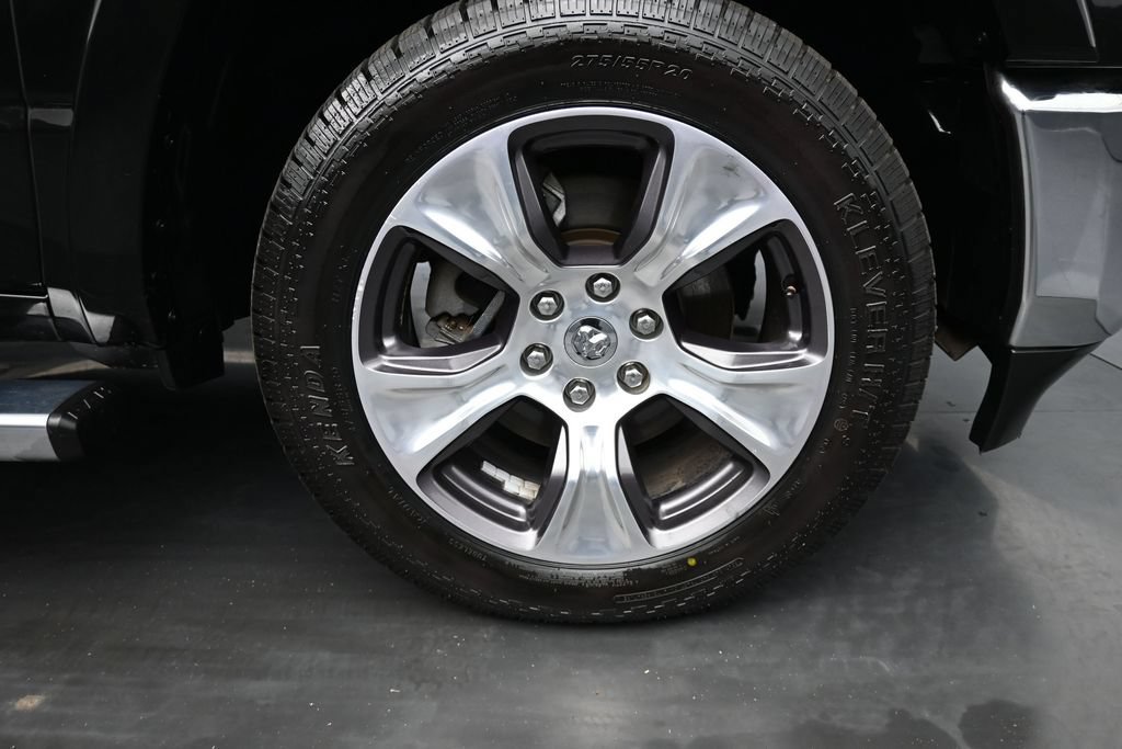 Used 2019 RAM 1500 Laramie AWD/4WD image 10
