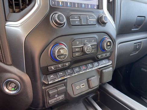 Used 2019 Chevrolet Silverado 1500 LTZ w/ LTZ Premium Package image 17