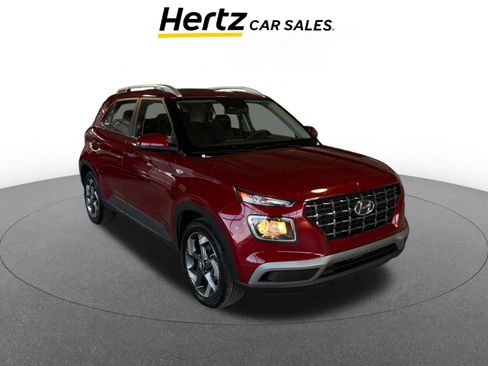 Used 2025 Hyundai Venue SEL image 1