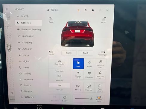 Used 2023 Tesla Model X AWD/4WD image 17