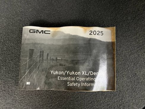Used 2025 GMC Yukon Denali AWD/4WD image 36