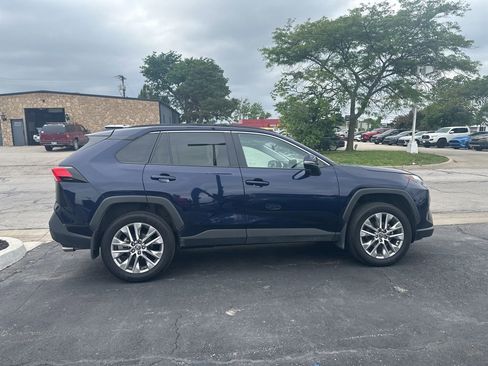 Used 2023 Toyota RAV4 XLE Premium AWD/4WD image 5