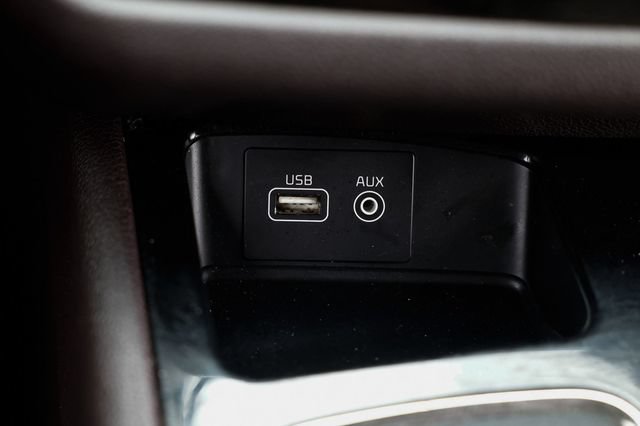 Used 2018 Kia Sedona SX Limited FWD image 44