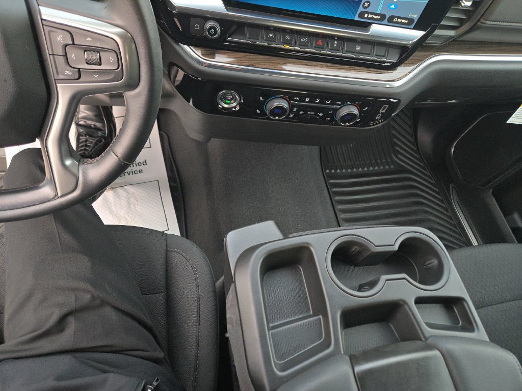 Used 2024 Chevrolet Silverado 1500 LT AWD/4WD image 11