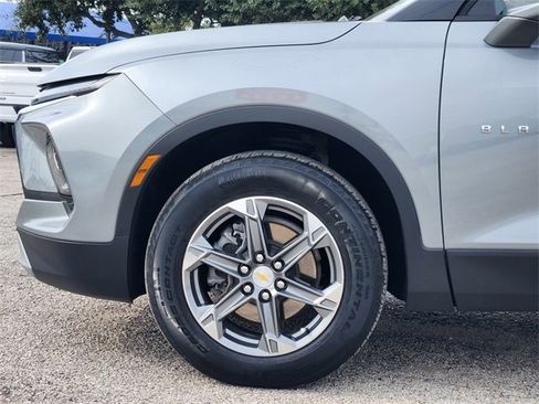 Used 2023 Chevrolet Blazer LT w/ Driver Confidence Package image 8