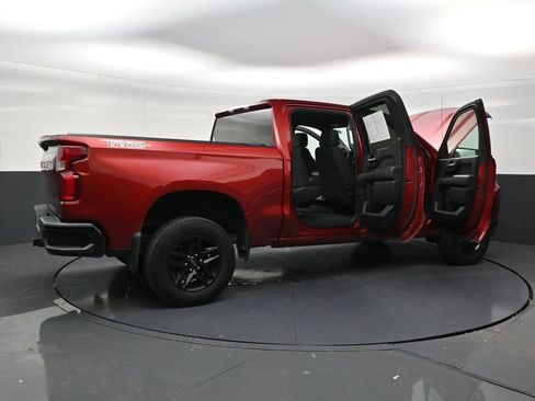 Used 2021 Chevrolet Silverado 1500 Custom Trail Boss AWD/4WD image 28