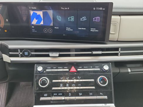 Used 2025 Hyundai Santa Fe SE image 9