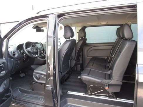 Used 2023 Mercedes-Benz Metris Passenger image 13