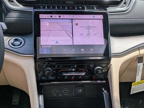 New 2025 Jeep Grand Cherokee Limited w/ Trailer Tow Package image 16