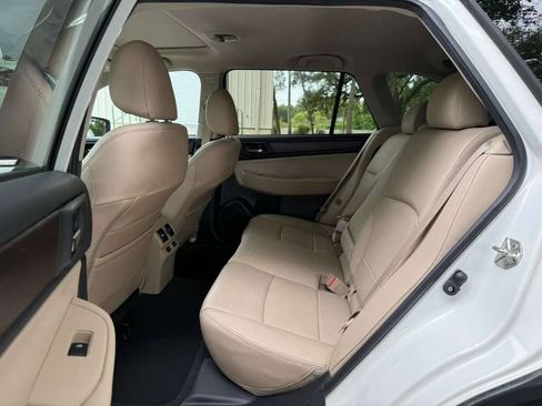 Used 2015 Subaru Outback 2.5i Limited AWD/4WD image 10