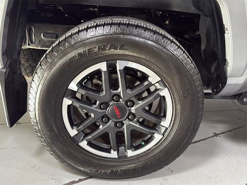 Used 2024 Toyota Tacoma TRD Sport image 22