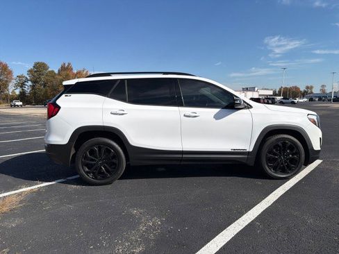 Used 2020 GMC Terrain SLT w/ Elevation Edition image 4