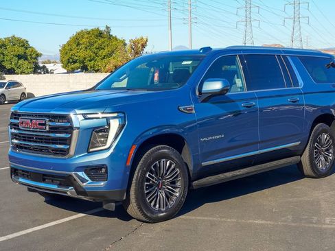 New 2026 GMC Yukon XL Elevation image 3