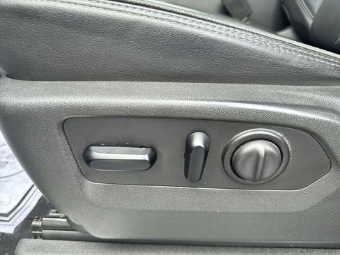 Used 2021 Chevrolet Silverado 1500 High Country image 18