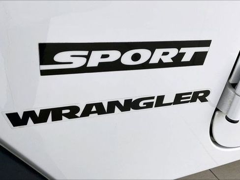 Used 2013 Jeep Wrangler Sport image 8