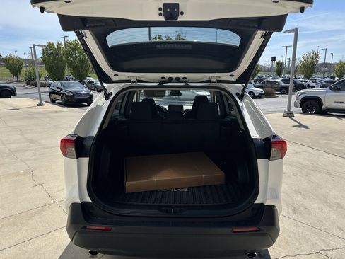 Certified 2023 Toyota RAV4 LE AWD/4WD image 30
