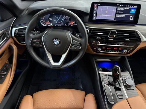Certified 2023 BMW 530i w/ Convenience Package image 28