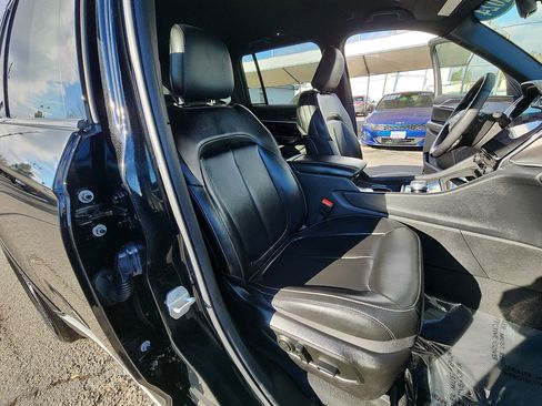 Certified 2024 Jeep Grand Cherokee Limited image 25