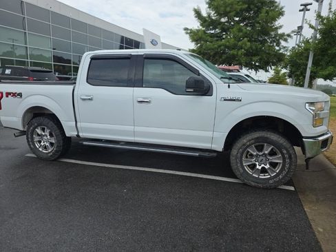 Used 2017 Ford F150 XLT w/ Equipment Group 302A Luxury AWD/4WD image 5